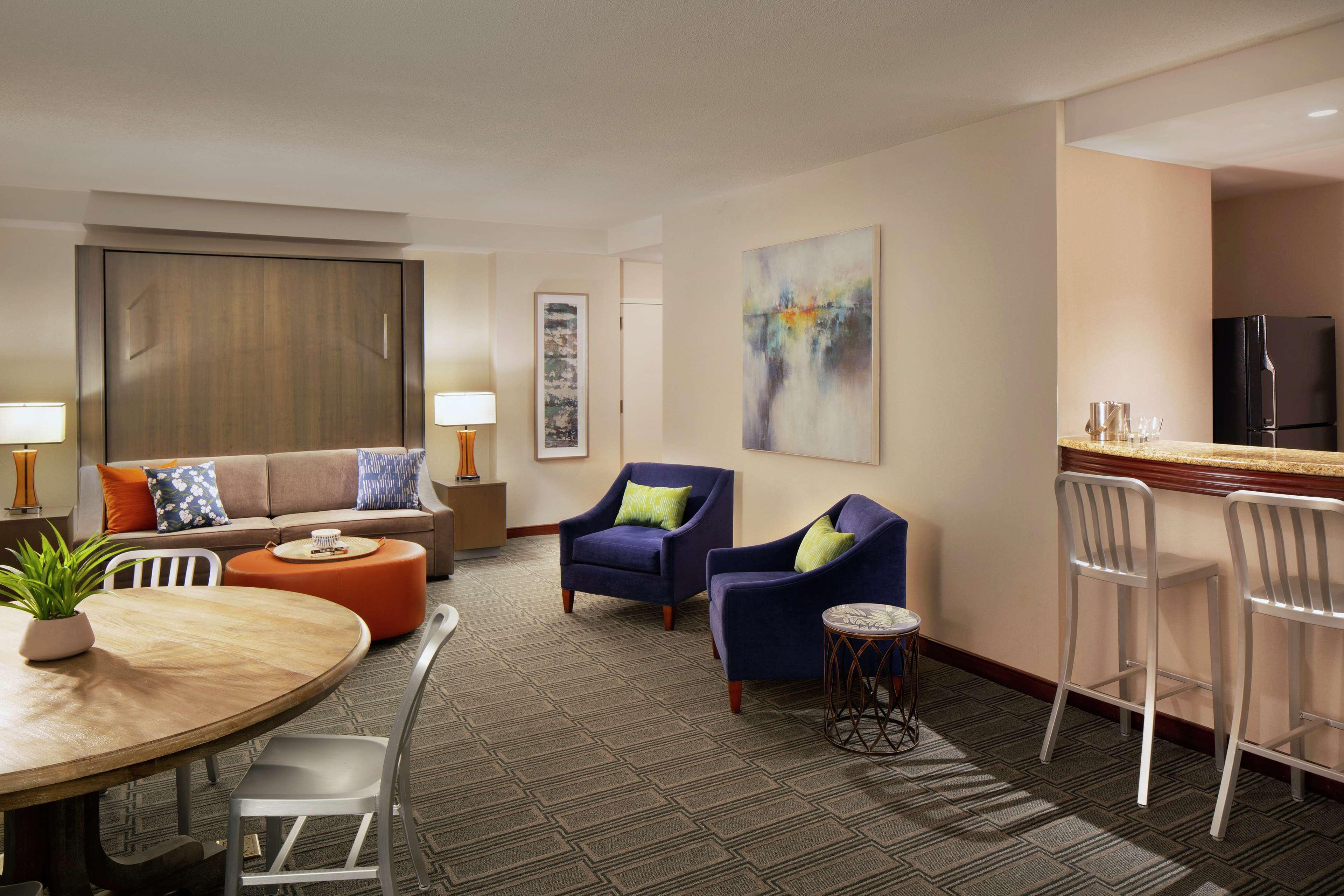 Hilton Philadelphia At Penn'S Landing Hotel Exterior foto