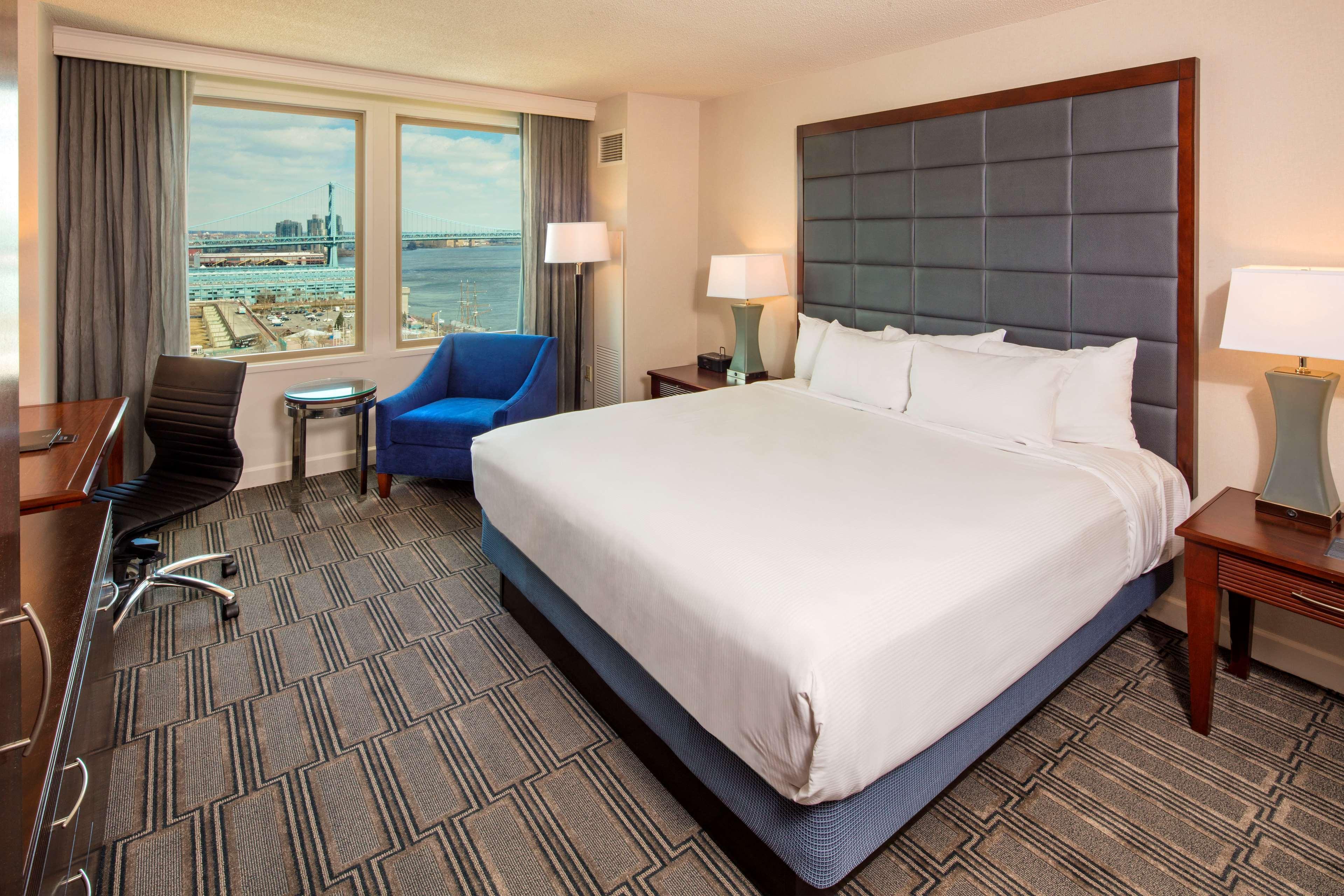 Hilton Philadelphia At Penn'S Landing Hotel Exterior foto