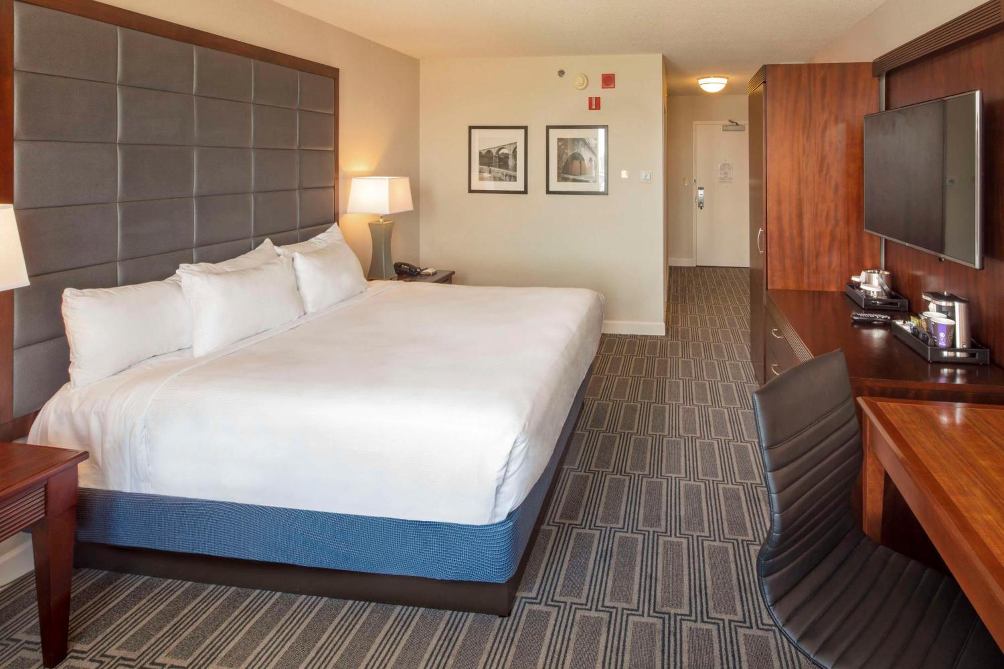 Hilton Philadelphia At Penn'S Landing Hotel Exterior foto
