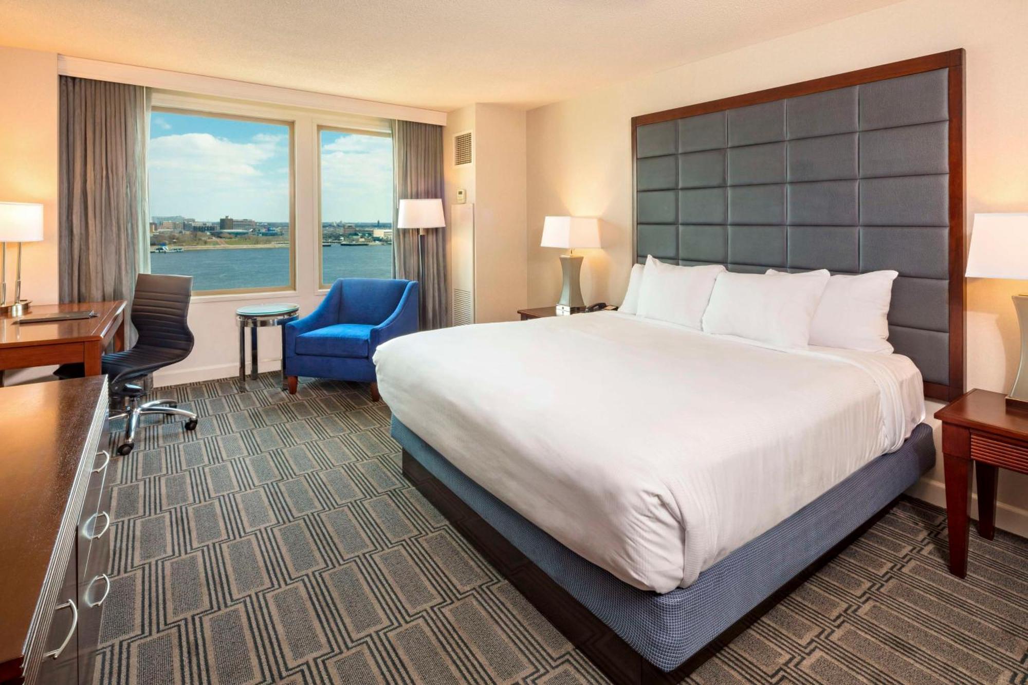 Hilton Philadelphia At Penn'S Landing Hotel Exterior foto