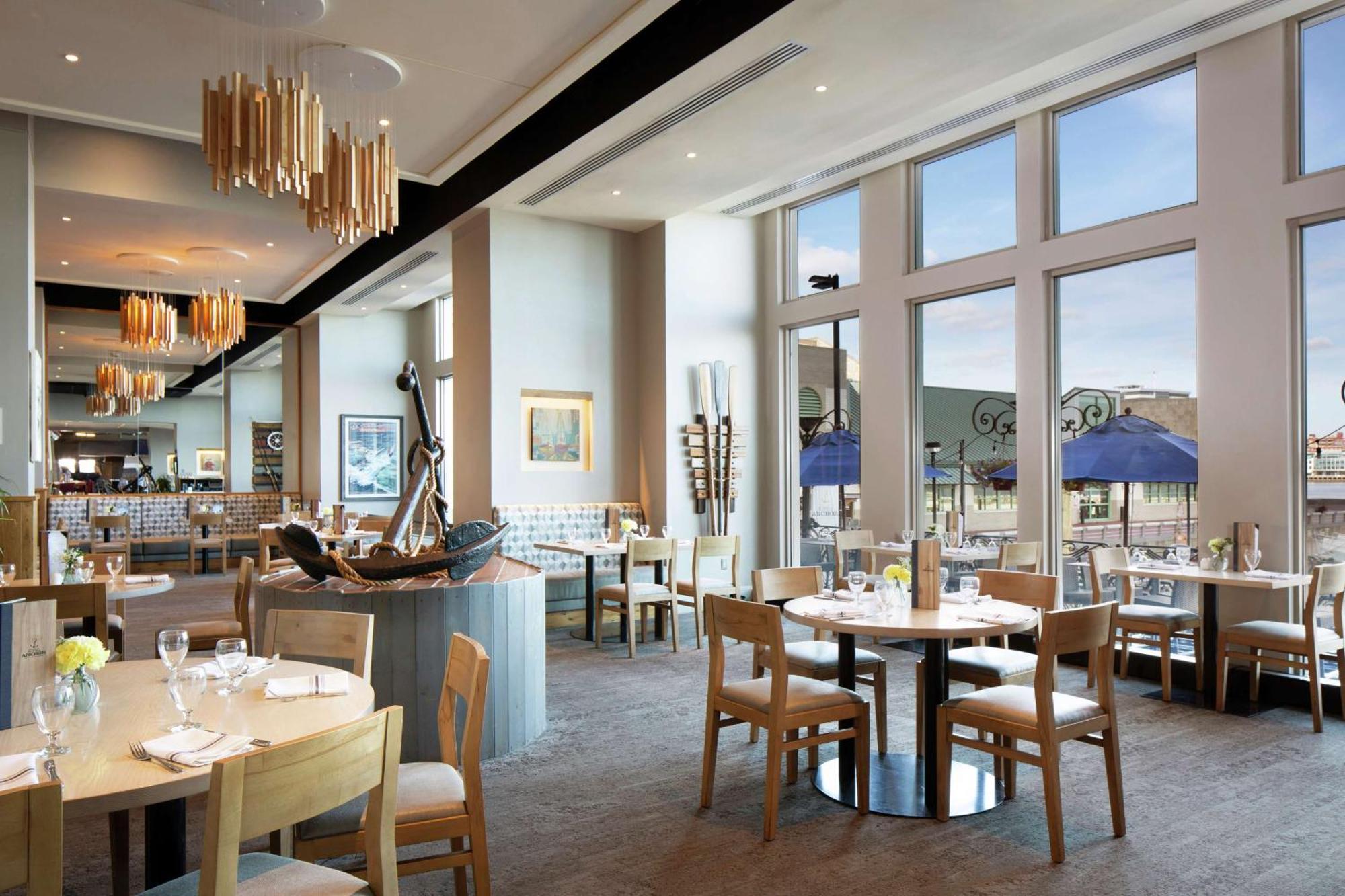 Hilton Philadelphia At Penn'S Landing Hotel Exterior foto