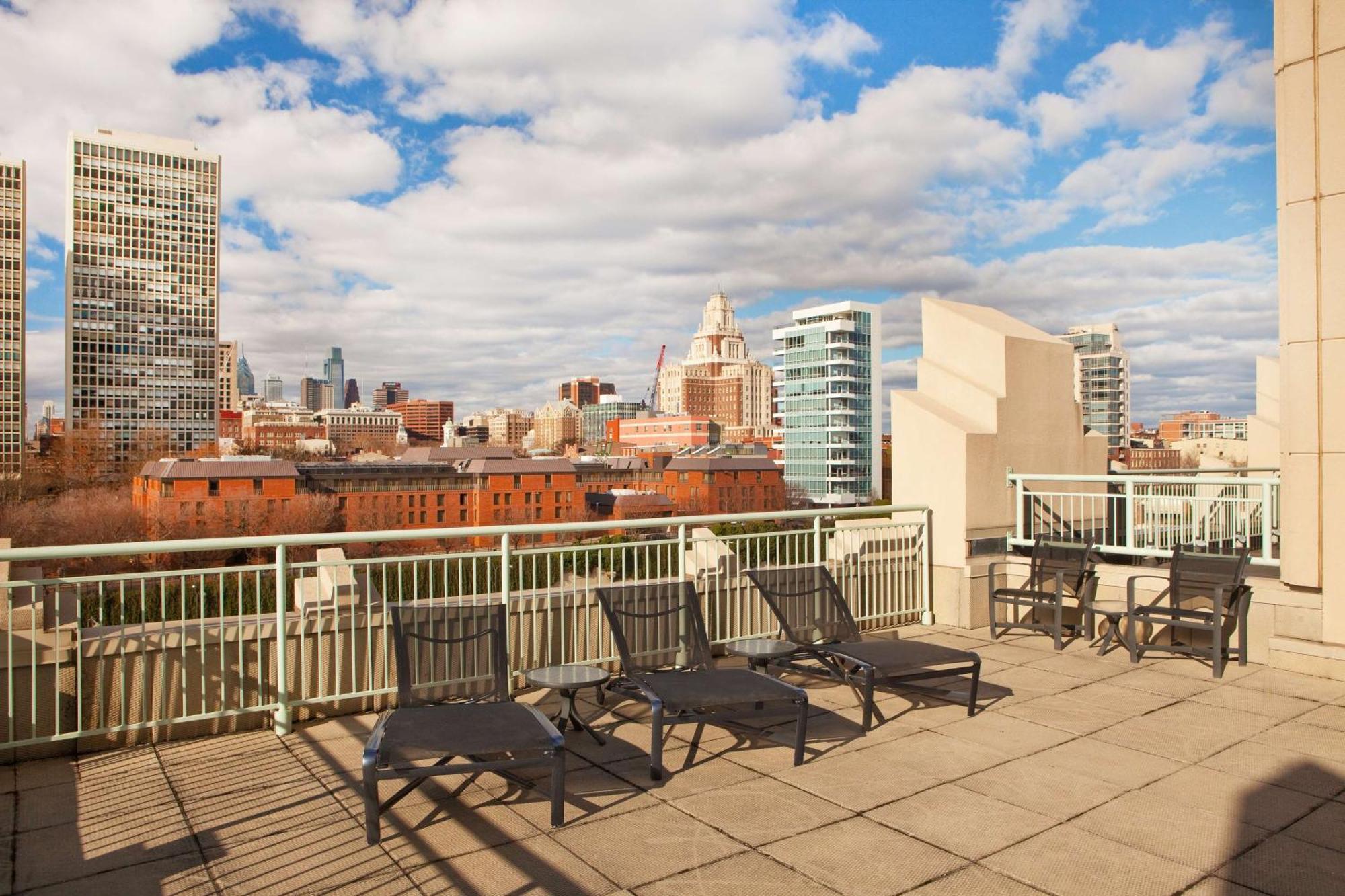 Hilton Philadelphia At Penn'S Landing Hotel Exterior foto